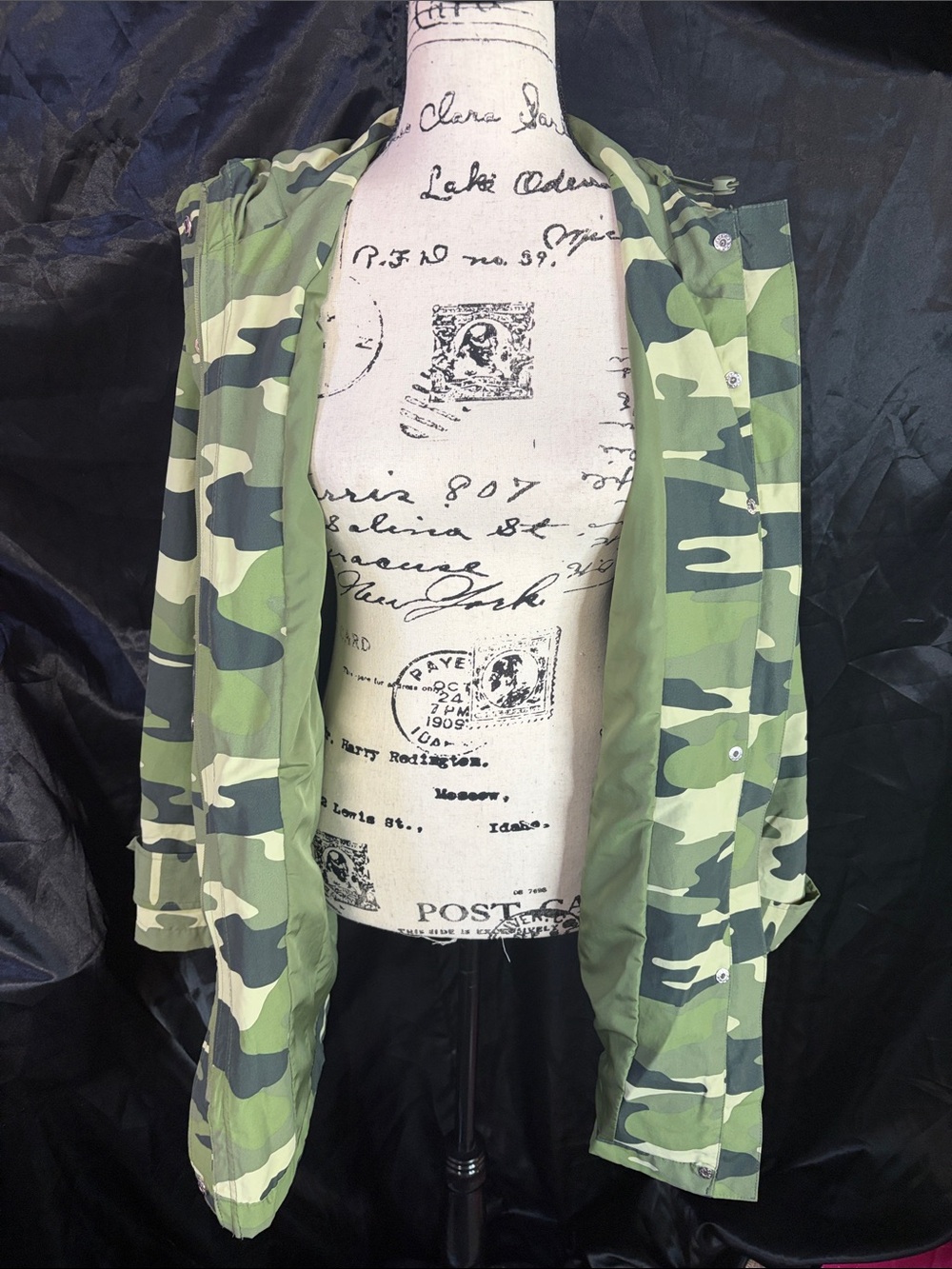 Crown & Ivy Camo Utility Jacket Hooded Lightweight Coat EUC Sz M - Picture 7 of 8